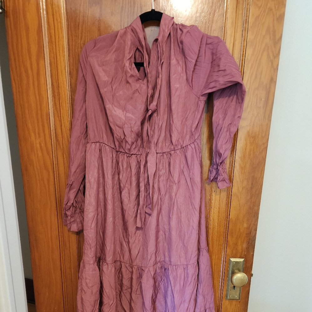 Women's size 16 long sleeve dress